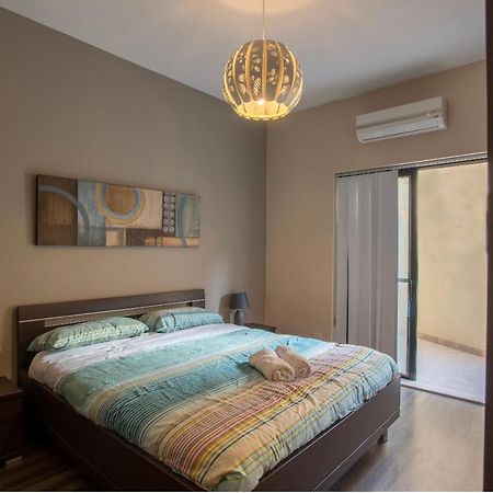 Bugibba Square Seaview 3 Bedroom Apartment St. Paul's Bay Luaran gambar